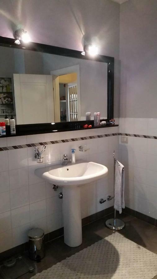 A Casa Di Clo Pesaro Bagian luar foto